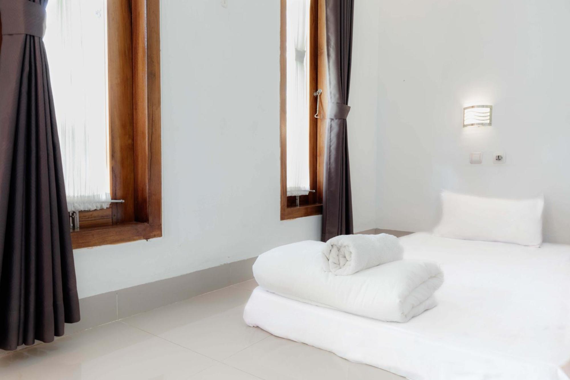 Coconut Hill Cottage Batununggul Exterior foto